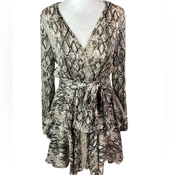 Do+Be Long Sleeve Surplice V Neck Snakeskin Print Ruffle Skirt Mini Dress NWT - Picture 8 of 16